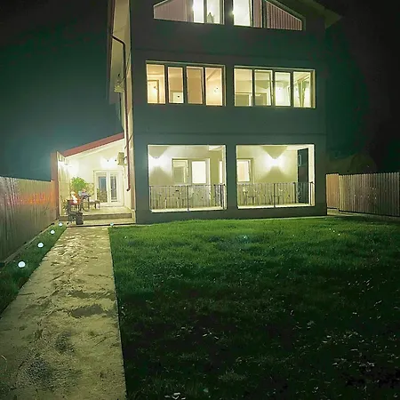 Pensiunea Casa Alba Maison d'hôtes