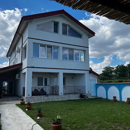 Pensiunea Casa Alba Tuzla