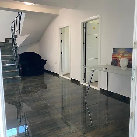 בית הארחה Pensiunea Casa Alba *