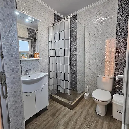 Pensiunea Casa Alba בית הארחה טוזלה