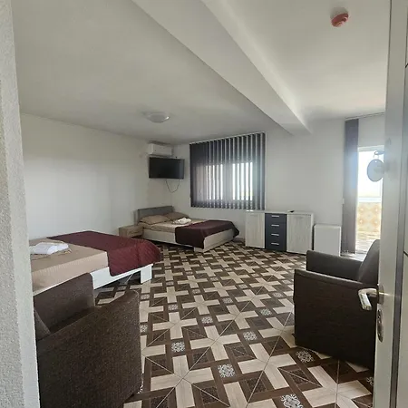 בית הארחה Pensiunea Casa Alba