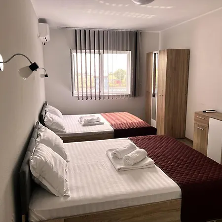 Pensiunea Casa Alba בית הארחה *